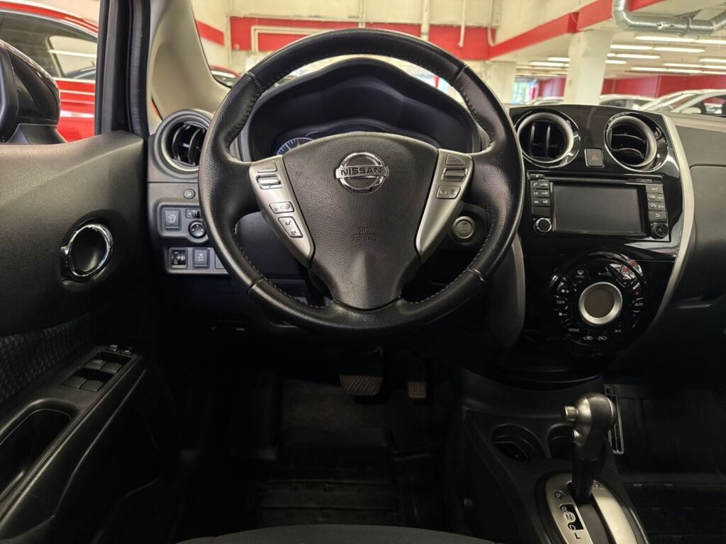 Nissan Note 2016 Musta