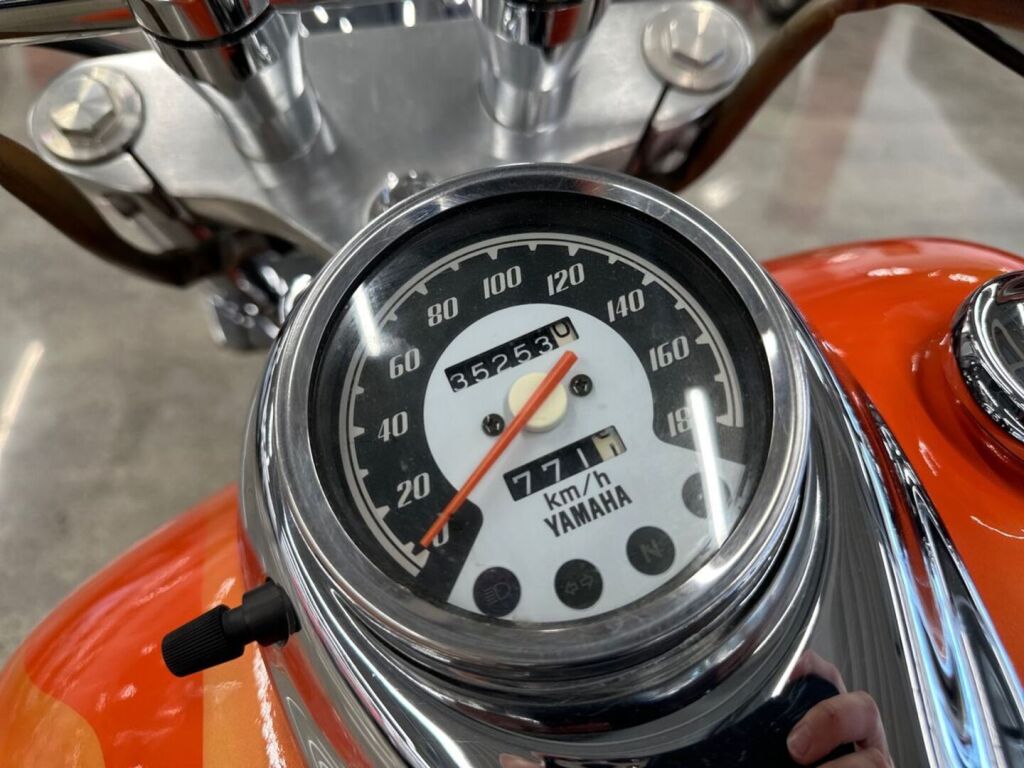 Yamaha XVS 1999 Oranssi