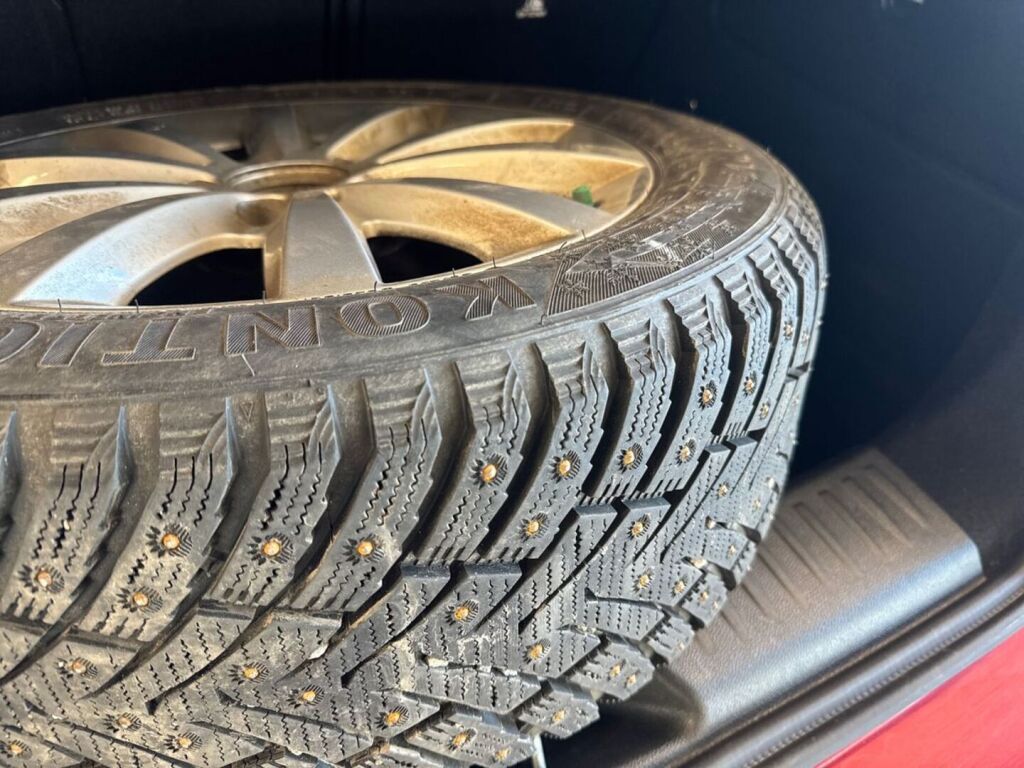 Mercedes-Benz A 2016 Punainen