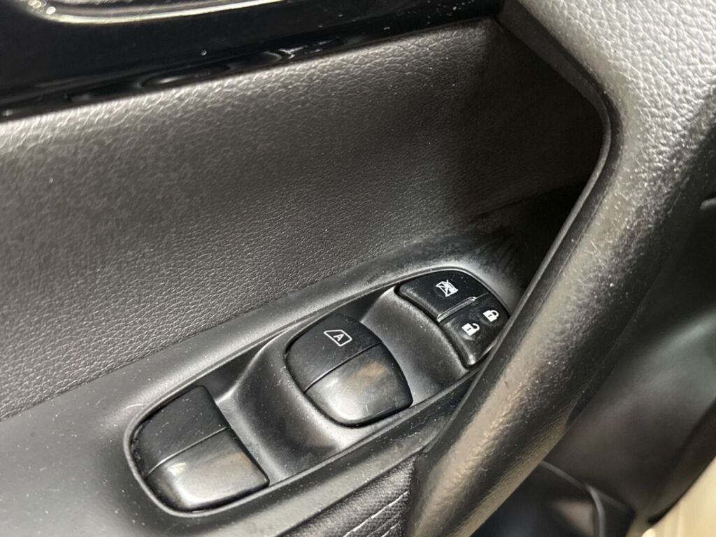 Nissan Qashqai 2016 Valkoinen
