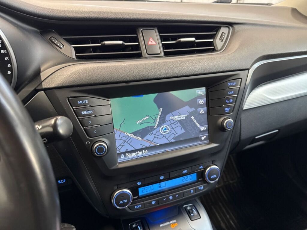 Toyota Avensis 2016 Harmaa