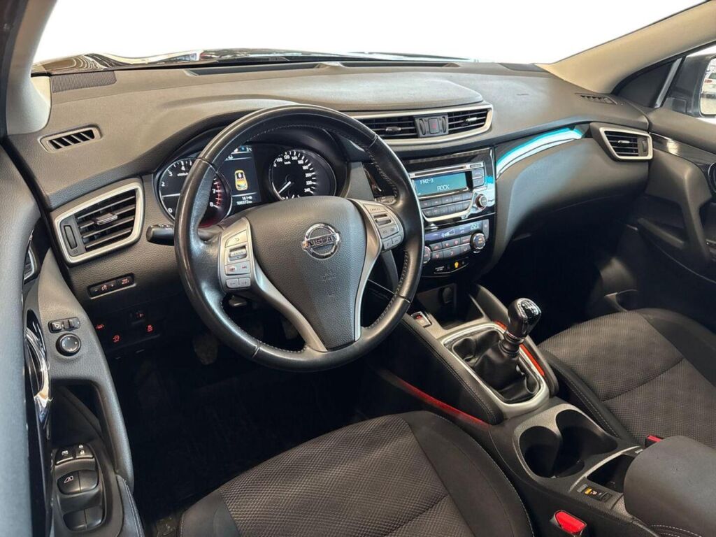 Nissan Qashqai 2017 Musta