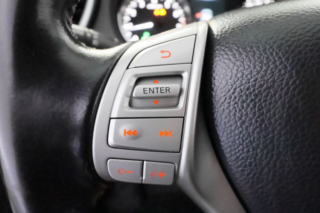 Nissan Qashqai 2017 Musta