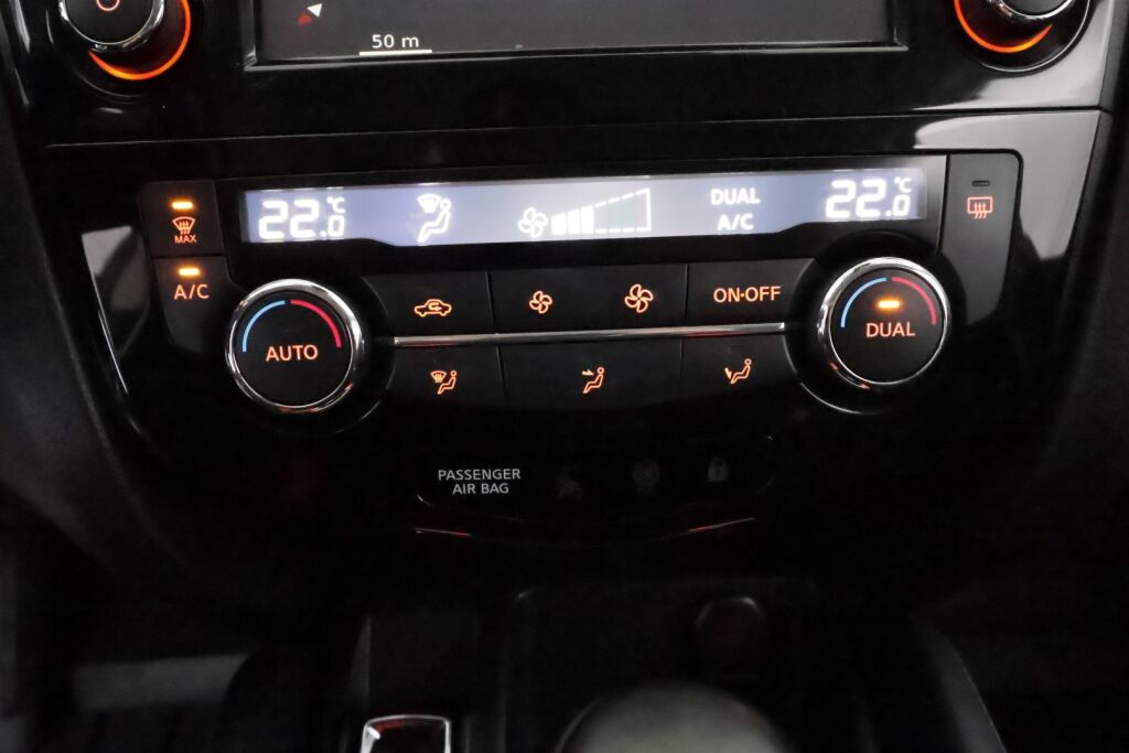 Nissan Qashqai 2017 Musta