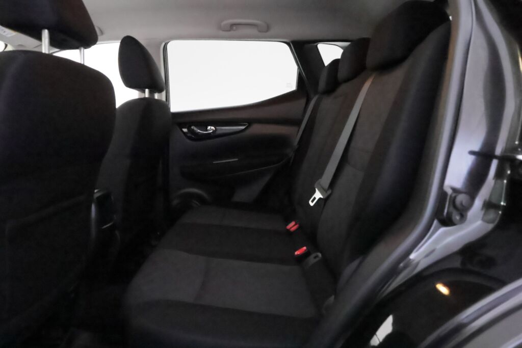 Nissan Qashqai 2017 Musta