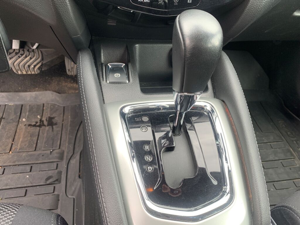 Nissan Qashqai 2017 Violetti