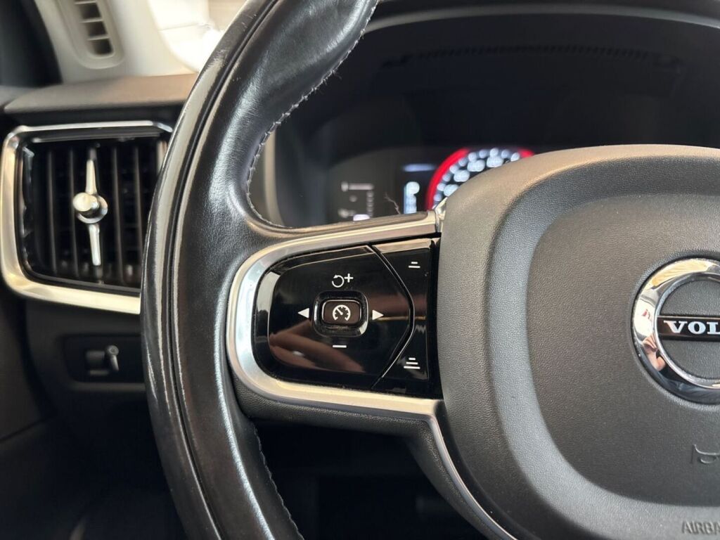 Volvo V90 2017 Musta