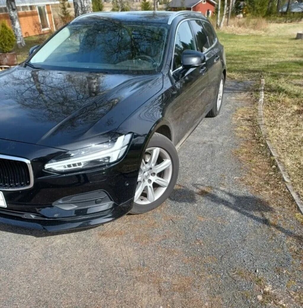 Volvo V90 2017 Musta