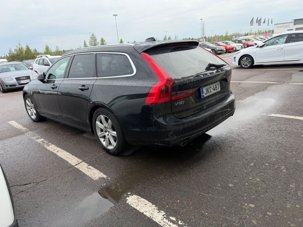 Volvo V90 2017 Musta