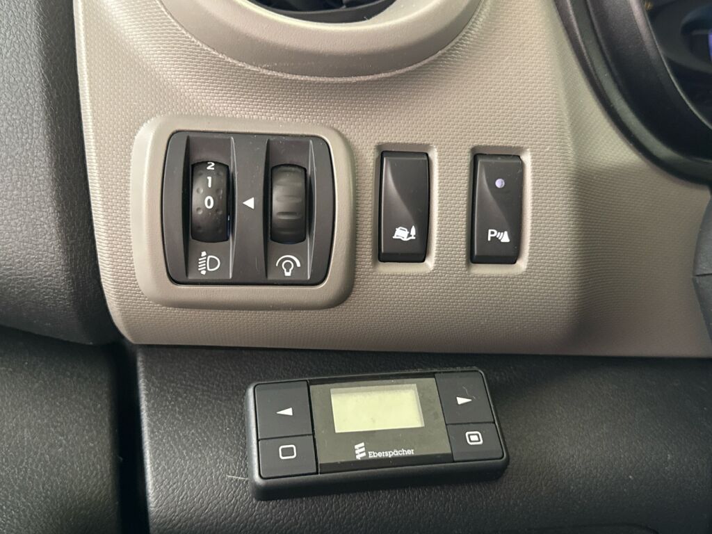 Renault Trafic 2016 Valkoinen