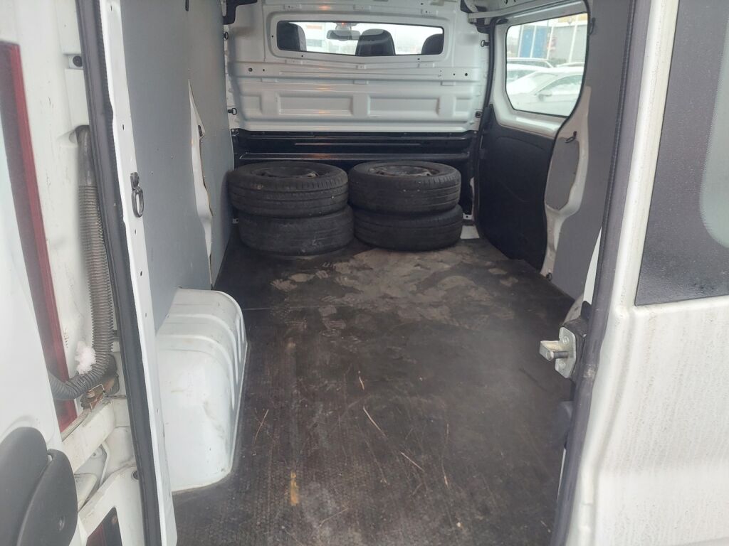 Renault Trafic 2016 Valkoinen