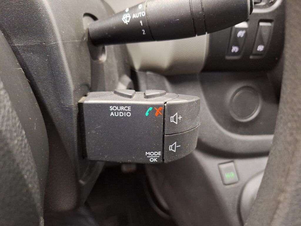 Renault Trafic 2016 Valkoinen