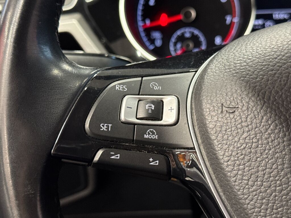 Volkswagen Touran 2017 Harmaa