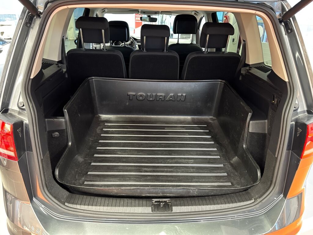 Volkswagen Touran 2017 Harmaa