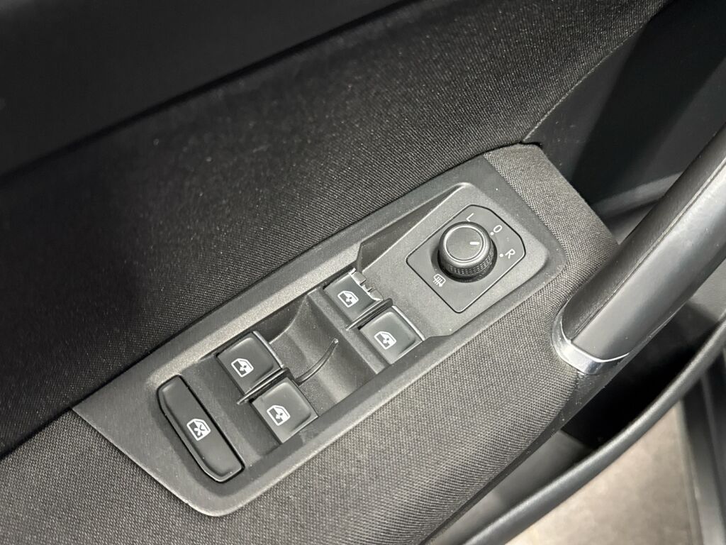 Volkswagen Touran 2017 Harmaa