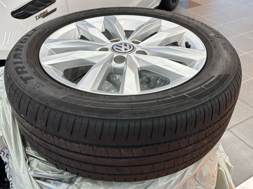 Volkswagen Touran 2017 Harmaa