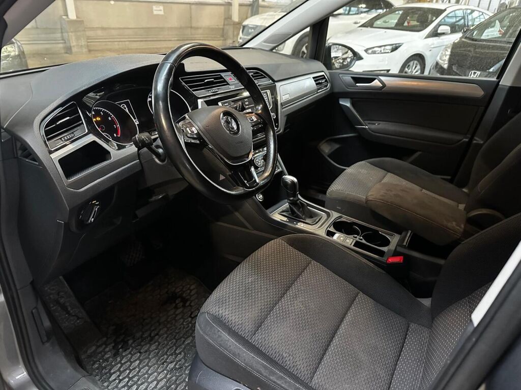Volkswagen Touran 2017 Harmaa
