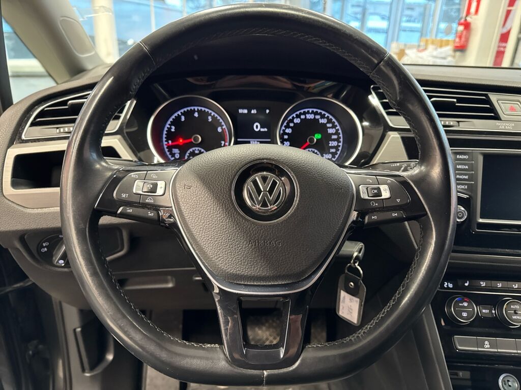 Volkswagen Touran 2017 Harmaa