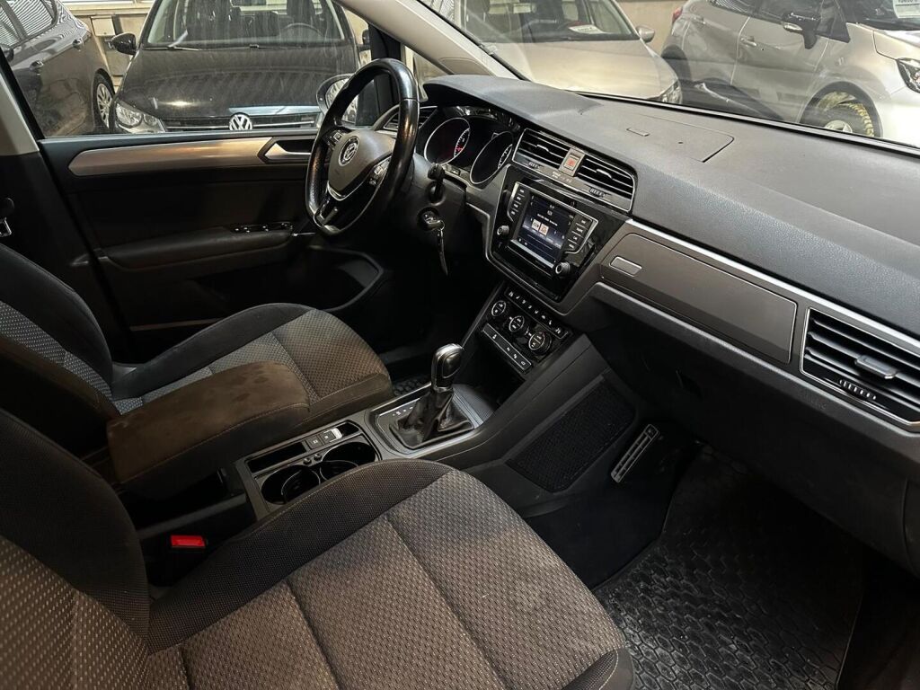 Volkswagen Touran 2017 Harmaa