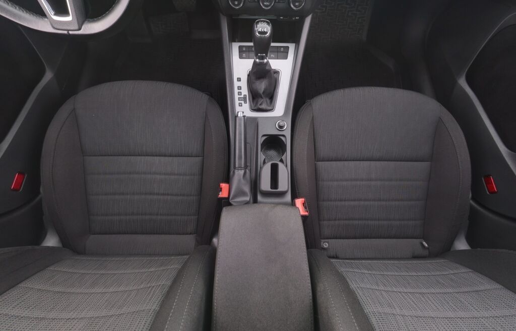 Skoda Octavia 2016 Sininen