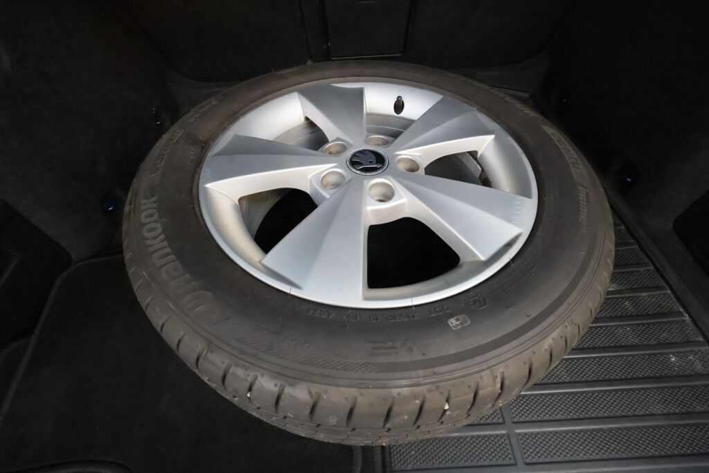 Skoda Octavia 2016 Sininen