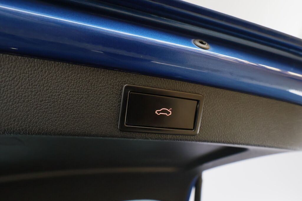 Skoda Octavia 2016 Sininen