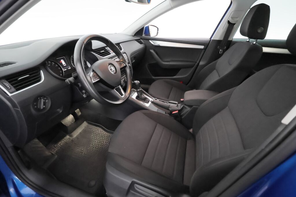 Skoda Octavia 2016 Sininen