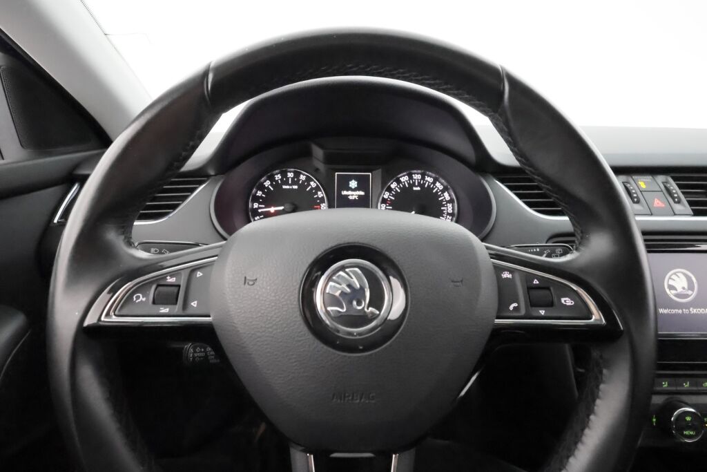 Skoda Octavia 2016 Sininen