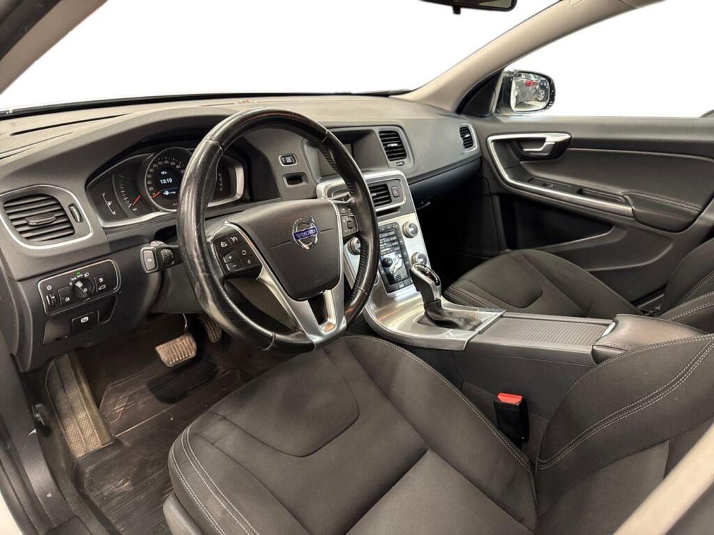 Volvo V60 Cross Country 2016 Valkoinen