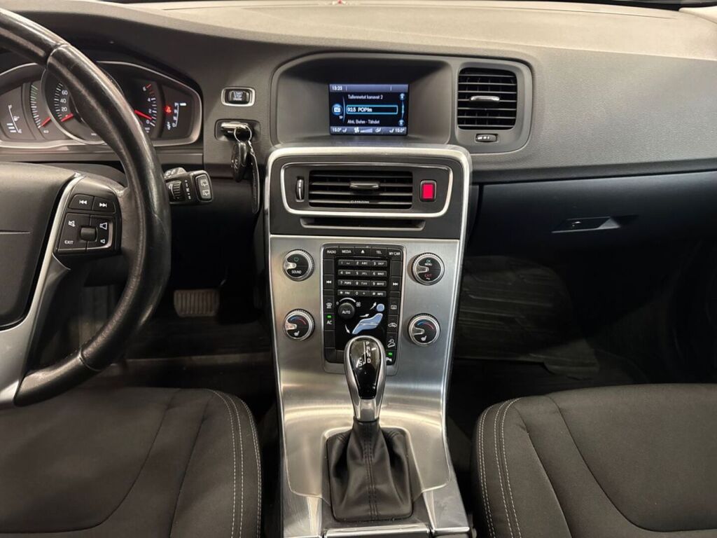 Volvo V60 Cross Country 2016 Valkoinen