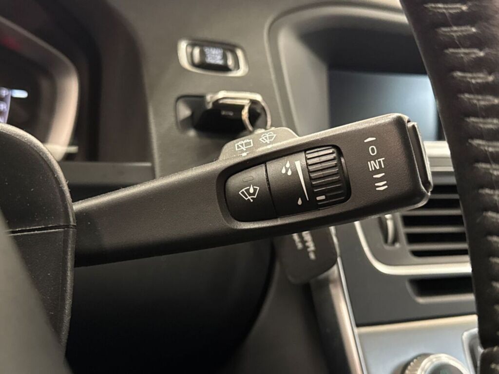 Volvo V60 Cross Country 2016 Valkoinen