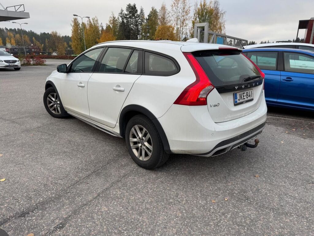 Volvo V60 Cross Country 2016 Valkoinen