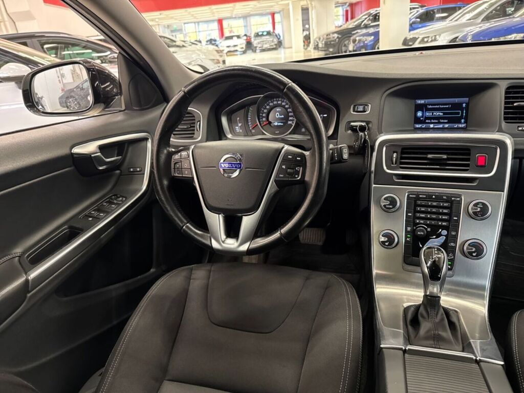 Volvo V60 Cross Country 2016 Valkoinen