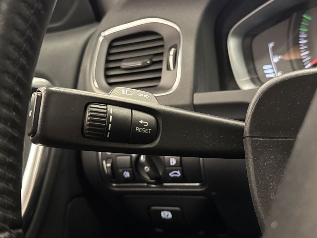Volvo V60 Cross Country 2016 Valkoinen
