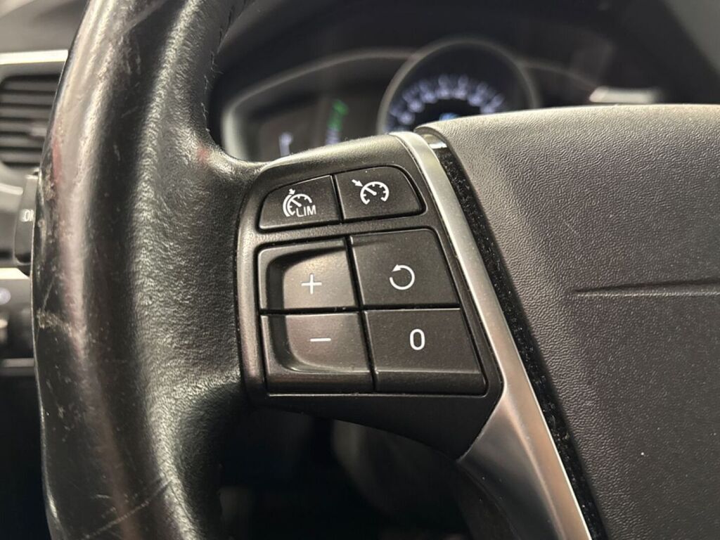 Volvo V60 Cross Country 2016 Valkoinen
