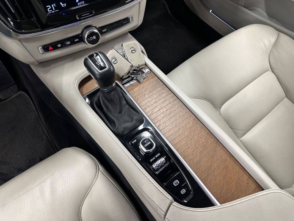 Volvo S90 2016 Harmaa
