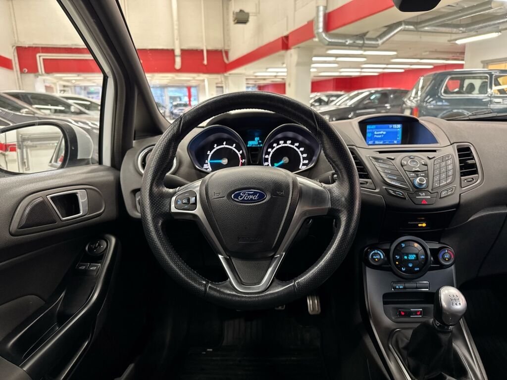 Ford Fiesta 2016 Valkoinen