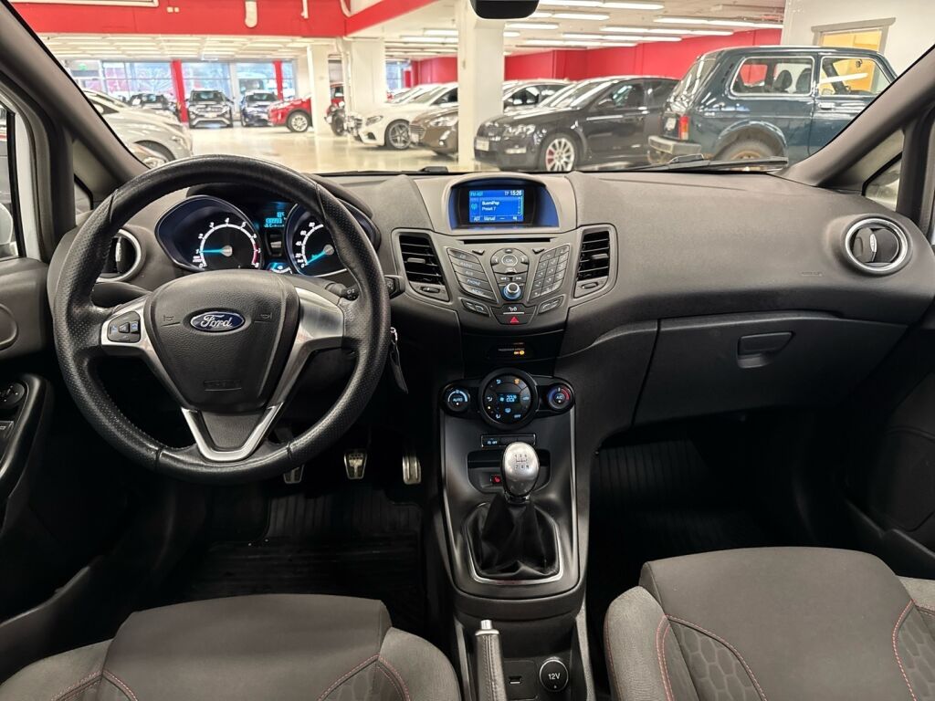 Ford Fiesta 2016 Valkoinen