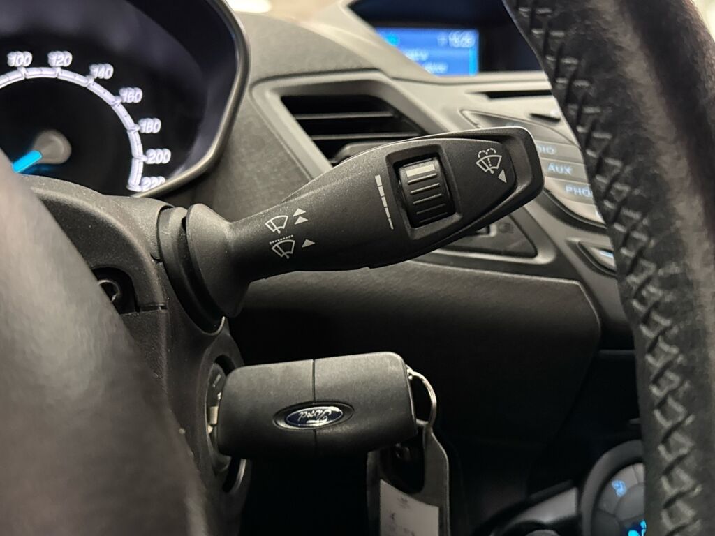 Ford Fiesta 2016 Valkoinen