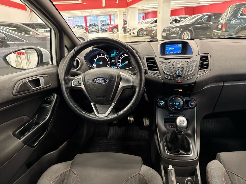 Ford Fiesta 2016 Valkoinen