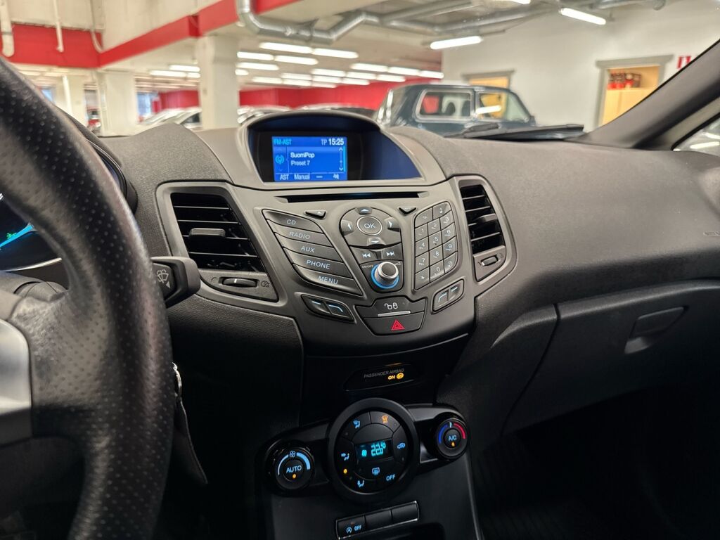 Ford Fiesta 2016 Valkoinen