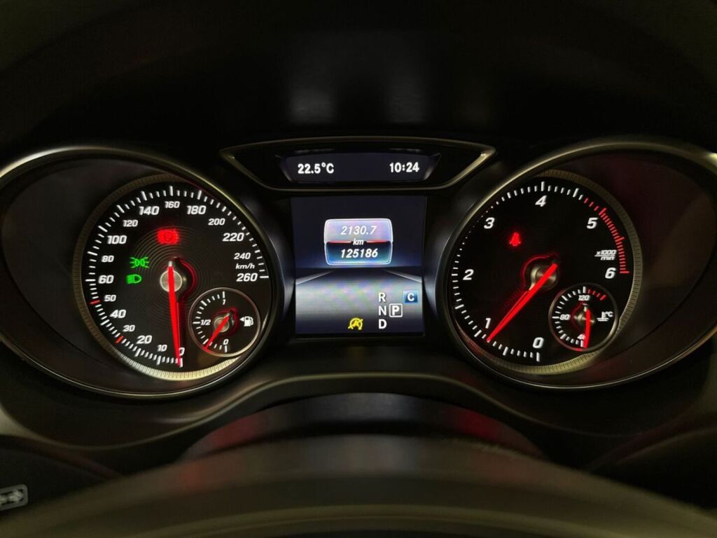 Mercedes-Benz CLA 2017 Valkoinen