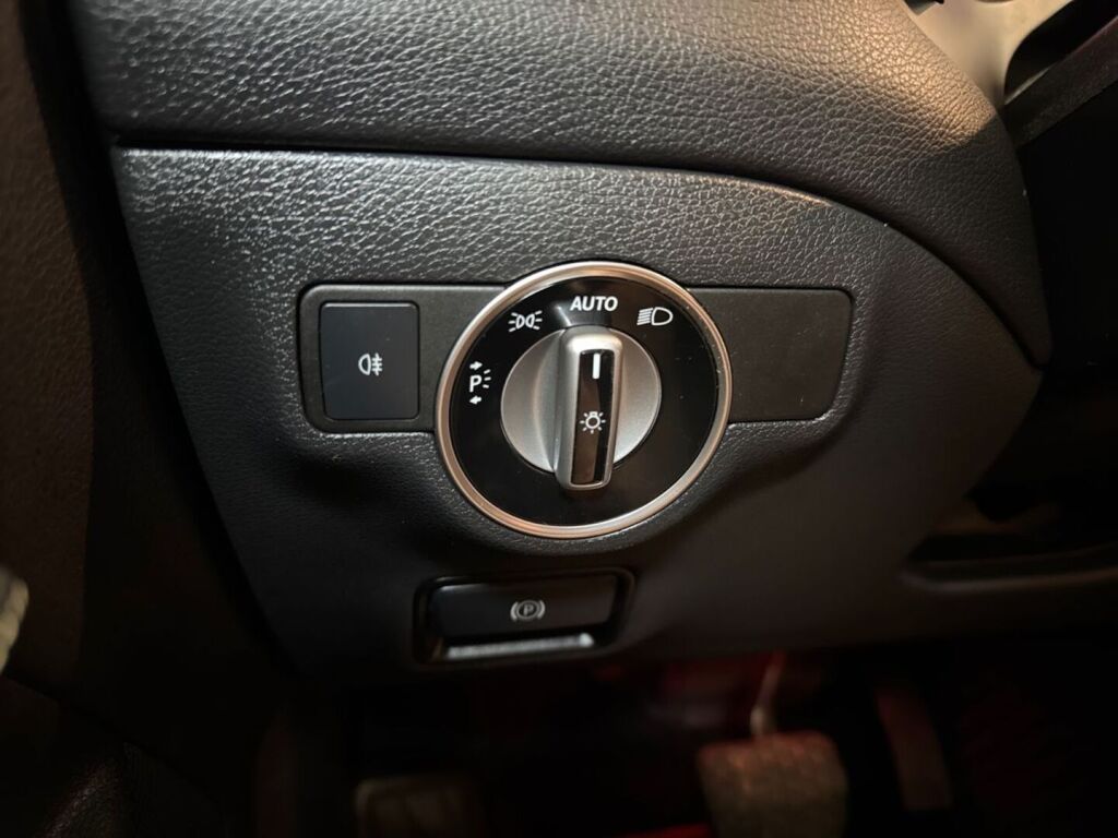 Mercedes-Benz CLA 2017 Valkoinen