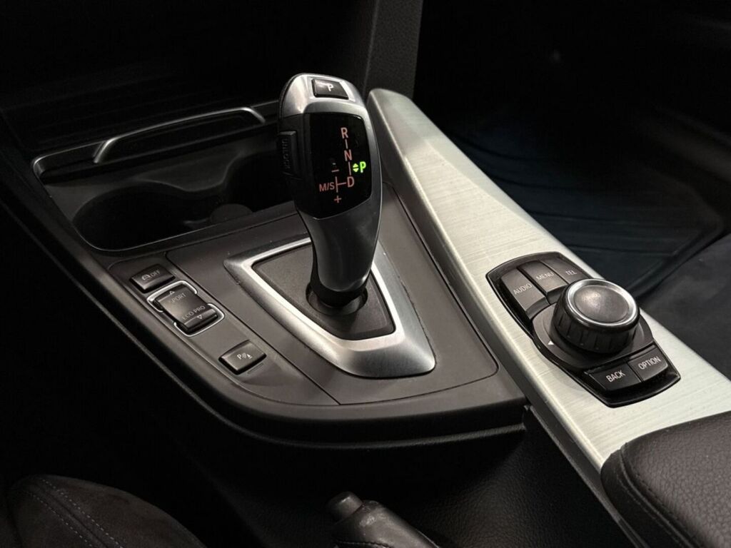 BMW 318 Gran Turismo 2016 Valkoinen