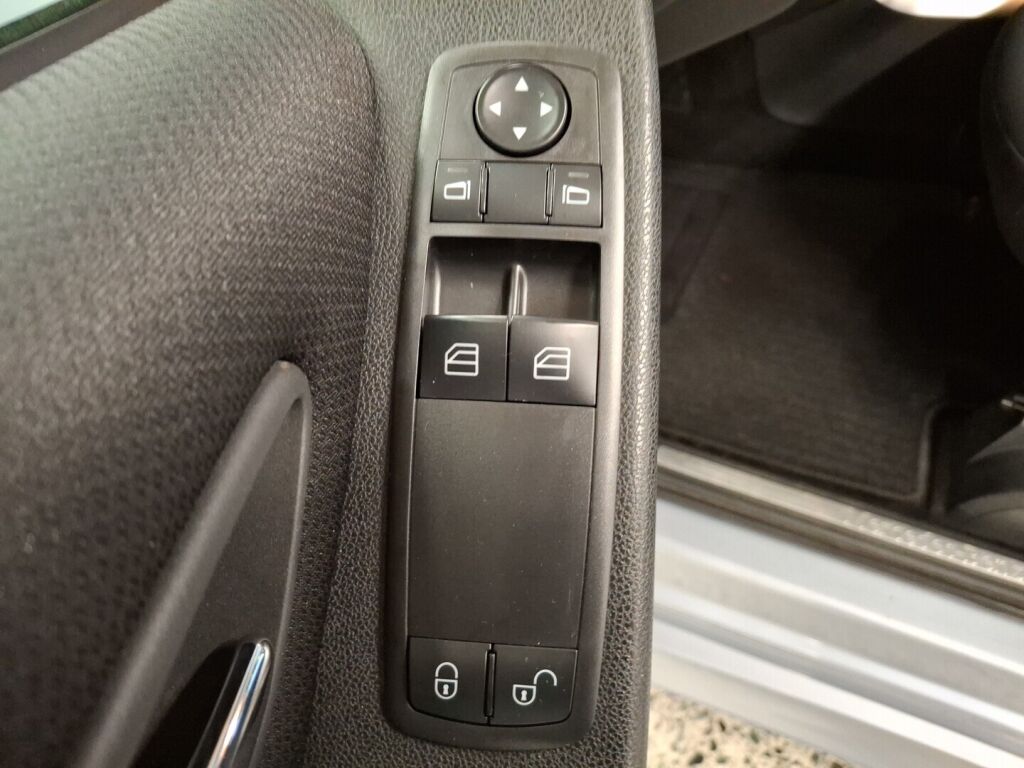 Mercedes-Benz B 2008 Harmaa