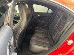 Mercedes-Benz CLA 2017 Punainen