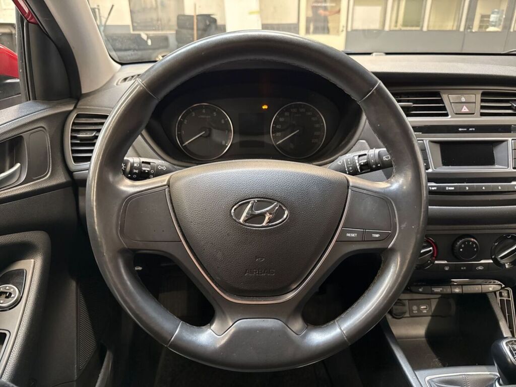 Hyundai i20 5d 2017 Punainen