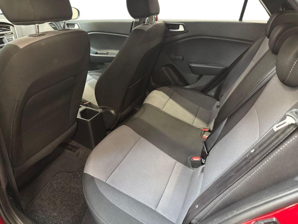 Hyundai i20 5d 2017 Punainen