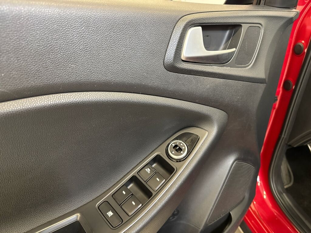 Hyundai i20 Active 2017 Punainen