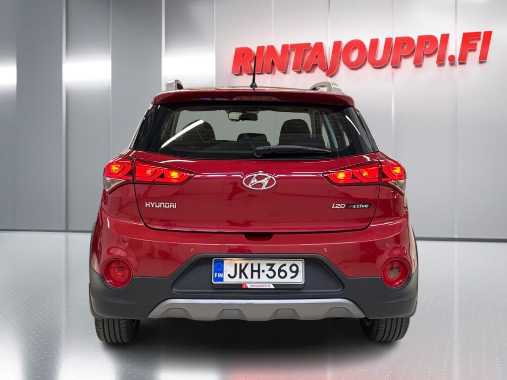 Hyundai i20 Active 2017 Punainen